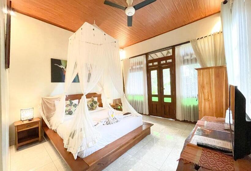 标准房带园景, Mirah Guest House