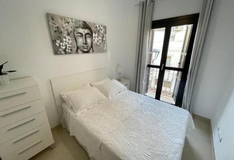 ロイヤルスイート, Royal Suites Estepona