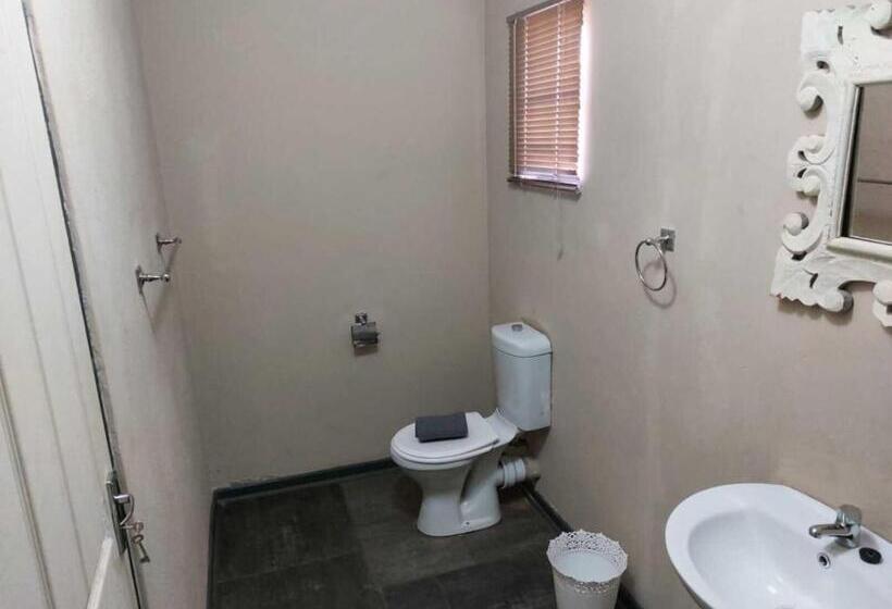 Номер Стандарт, Wisteria Lane Guesthouse