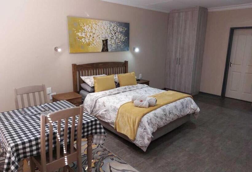 Номер Стандарт, Wisteria Lane Guesthouse