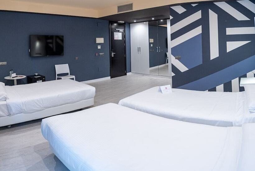 身障者適用スタンダードルーム, Malaga Nostrum Airport