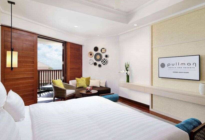 带阳台的高级房间, Pullman Danang Beach Resort
