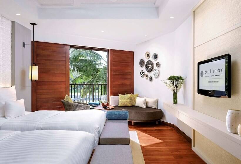 带阳台的高级房间, Pullman Danang Beach Resort