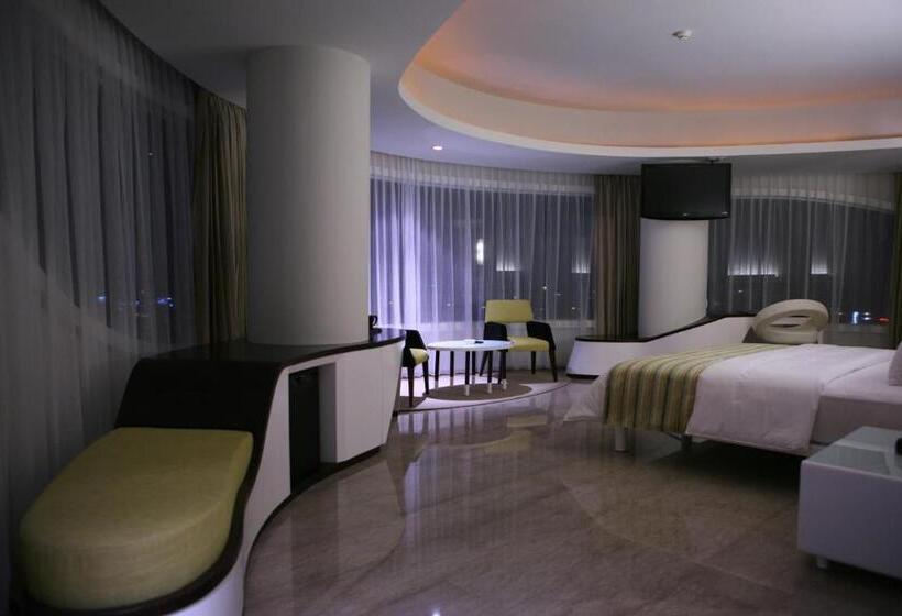 اتاق اجرایی, Sensa Hotel Bandung