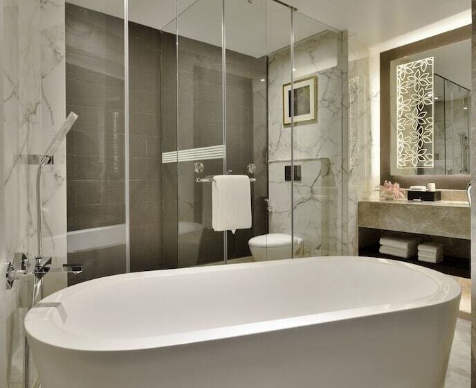 Номер Deluxe, Taj Hotel & Convention Centre, Agra