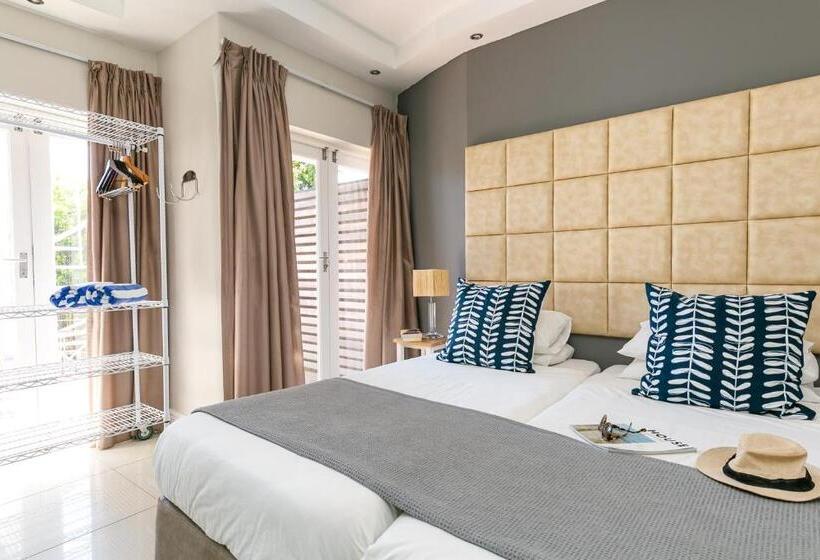 Студио Стандарт Вид на Бассейн, Camps Bay Village   Studios And Apartments