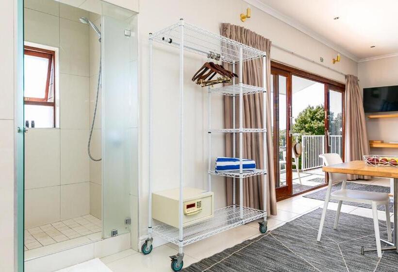 Студия Стандарт Вид на Море, Camps Bay Village   Studios And Apartments