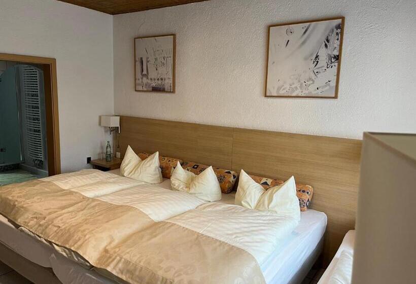 Трежместный Номер Economy, Altes Gasthaus Leuna Pension