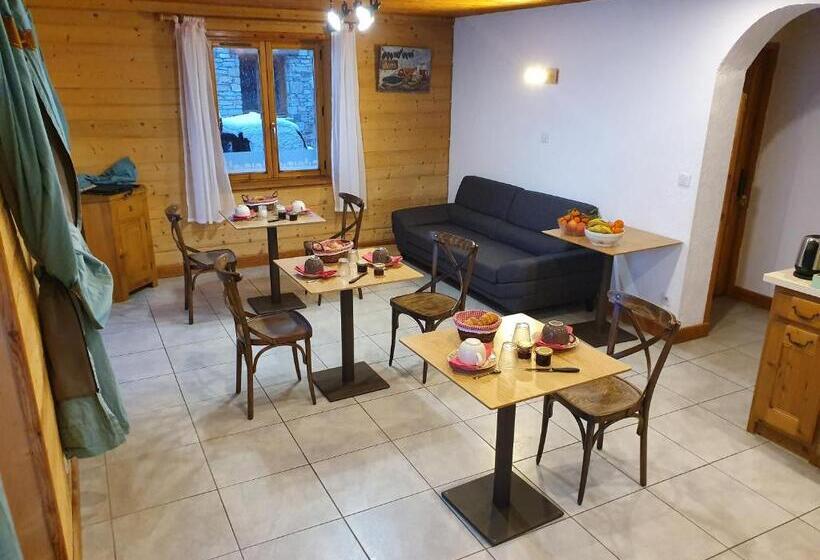 Номер Стандарт Вид на Горы, Chalet Le Bois Joli