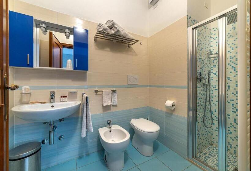 스탠다드 트리플 룸, B&b Villa Montreux