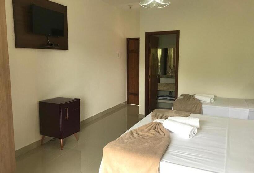 Suite with lake view, Cachoeira Paraiso
