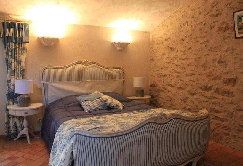 Номер Стандарт Трехместный, Les Chambres D Hôtes De La Métairie Du Bourg
