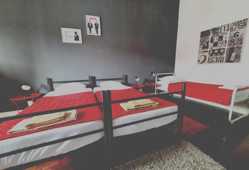اتاق استاندارد سه نفره, Azores Dream Hostel