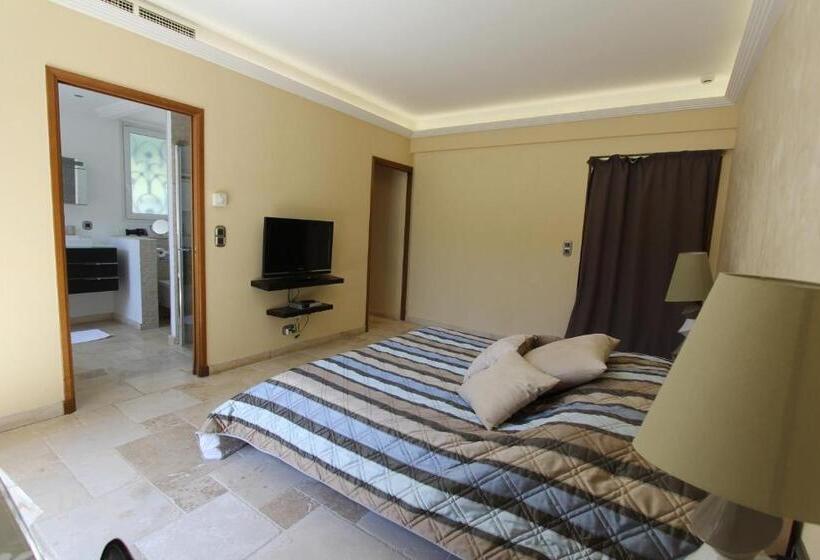 Номер Стандарт с Гидромассажем, Havre De Paix 5 étoiles Prestige Jacuzzi, Hammam, Sauna, Piscine Chauffée Mougins Cannes Grasse
