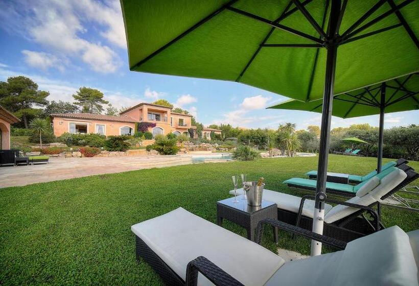 Стандартный Номер Кровать Кинг, Havre De Paix 5 étoiles Prestige Jacuzzi, Hammam, Sauna, Piscine Chauffée Mougins Cannes Grasse