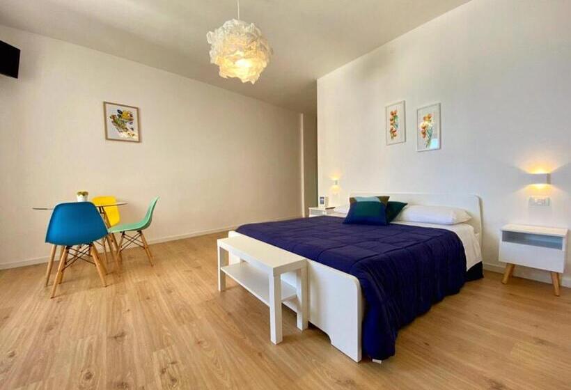 Standard Room King Size Bed, Mondello Beach   Rooms By The Sea
