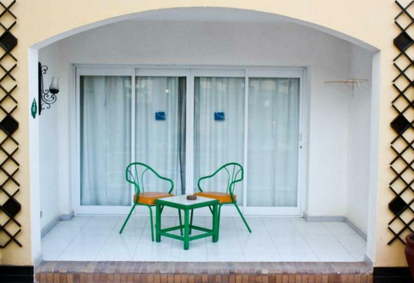Habitación Estándar Vista Piscina, Bel Air Azur Resort