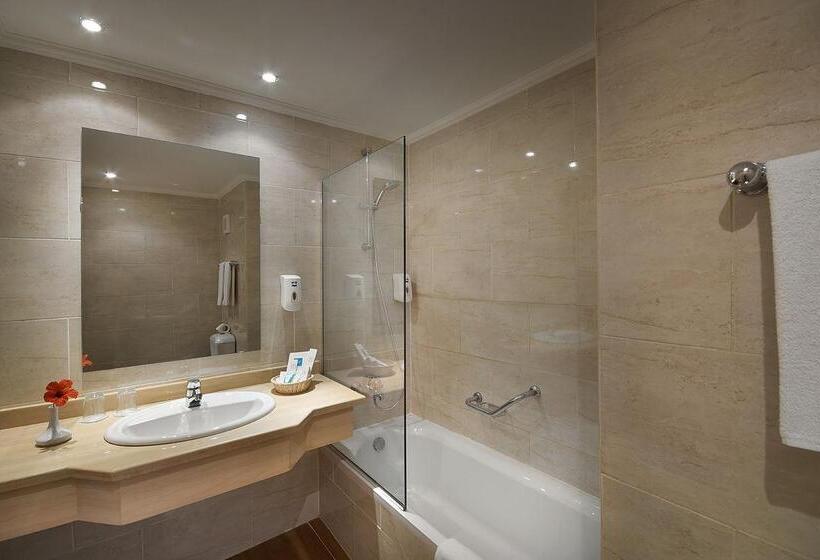 Habitación Estándar Vista Piscina, Bel Air Azur Resort