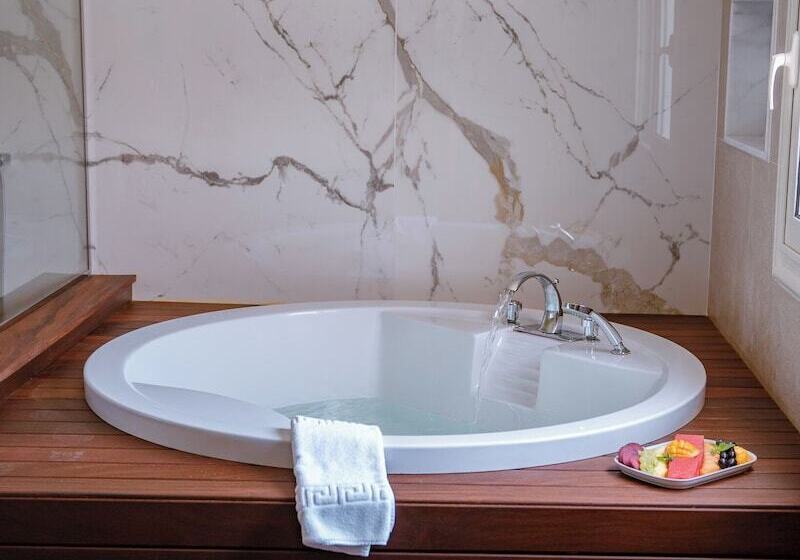 سوئیت پرزیدنت, Fort Arabesque Resort, Spa & Villas