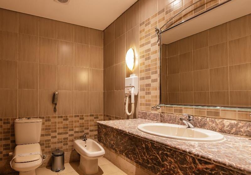 اتاق اساندارد با چشم‌انداز جانبی به دریا, Amc Royal Hotel & Spa