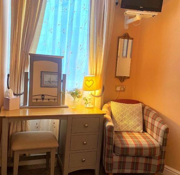 Quarto Estandar, Cobbleview Rooms