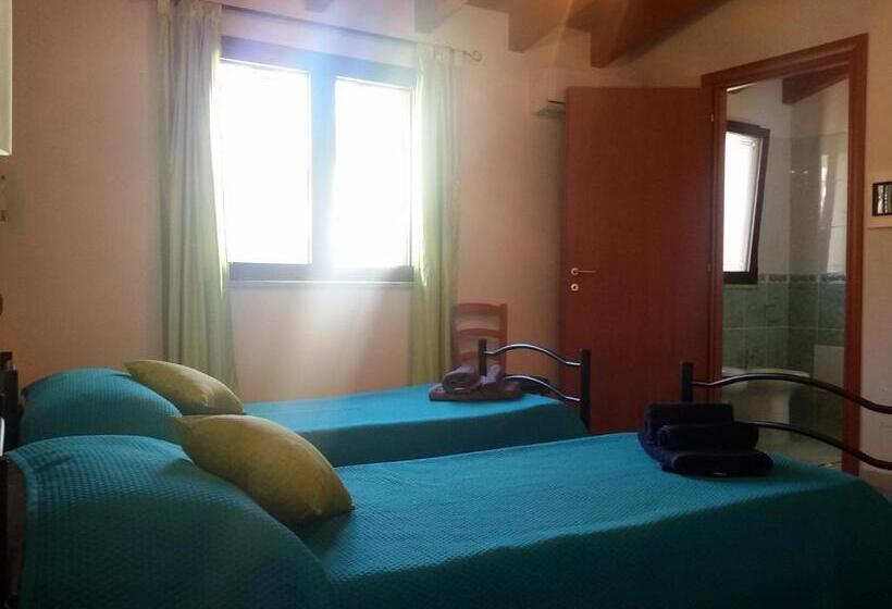 Quarto Quádruplo Estandar, B&b S Apposentu