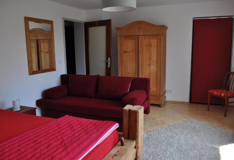 Quarto Estandar, Punkrock Harbour Pension Bähr