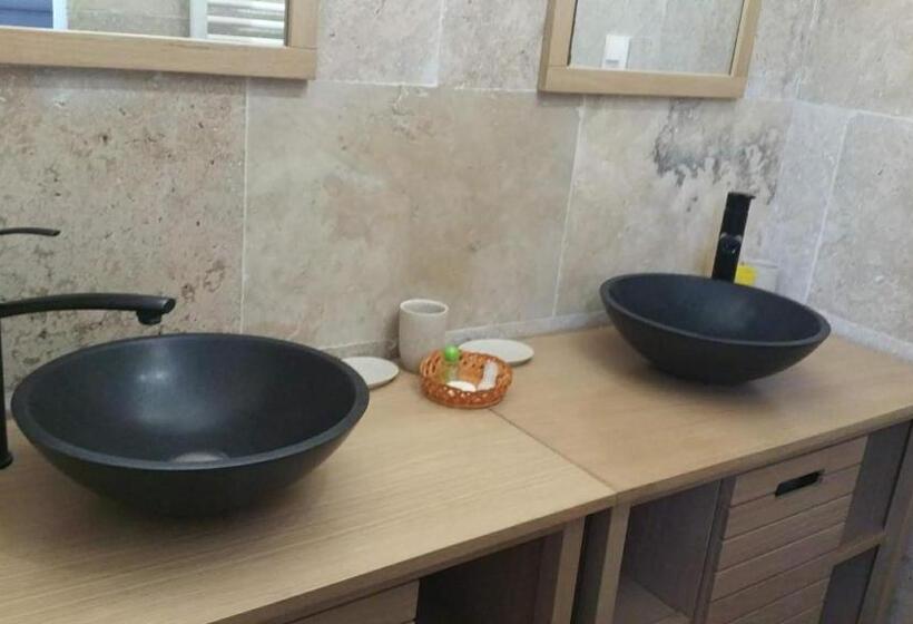 Студия Стандарт, Chez Laurence
