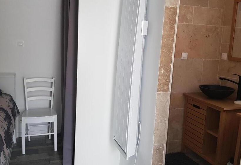 Номер Стандарт, Chez Laurence