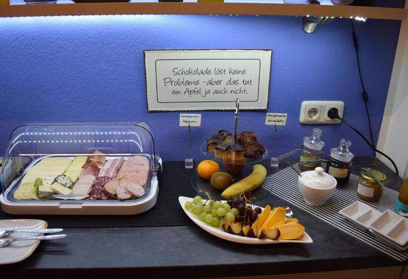 Номер Стандарт с Террасой, Gästehaus Sabina  Frühstückspension, Bed & Breakfest