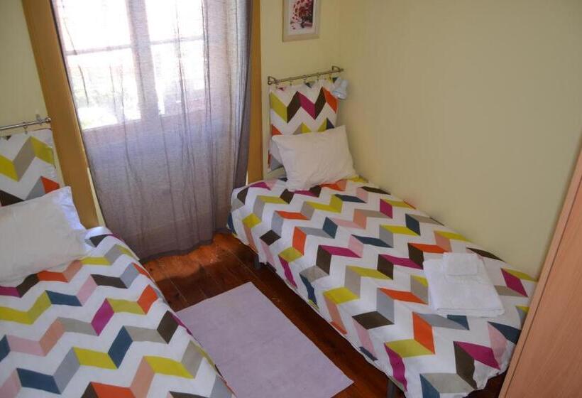 Кровать в Общей Комнате, Hostel Casal São João
