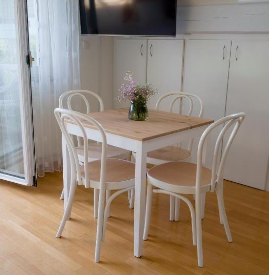استودیوی استاندارد, Guest House Vitaja