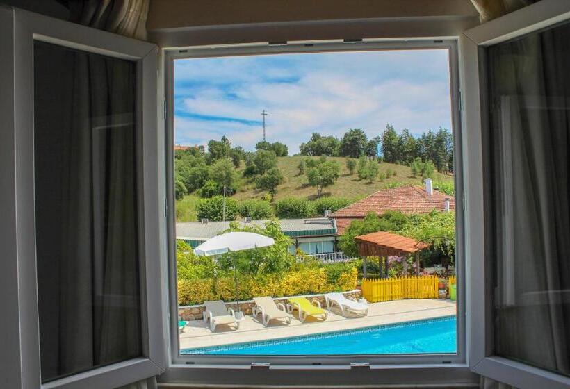 کلبه ییلاقی, Quinta De Vale Escuro