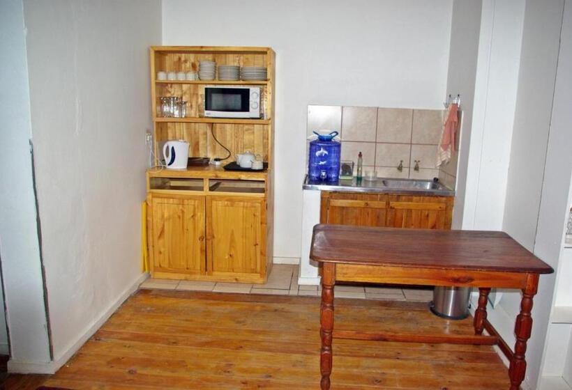 Семейный Номер Базовый, Bun Clody Manor   Guest House & Coffee Shop