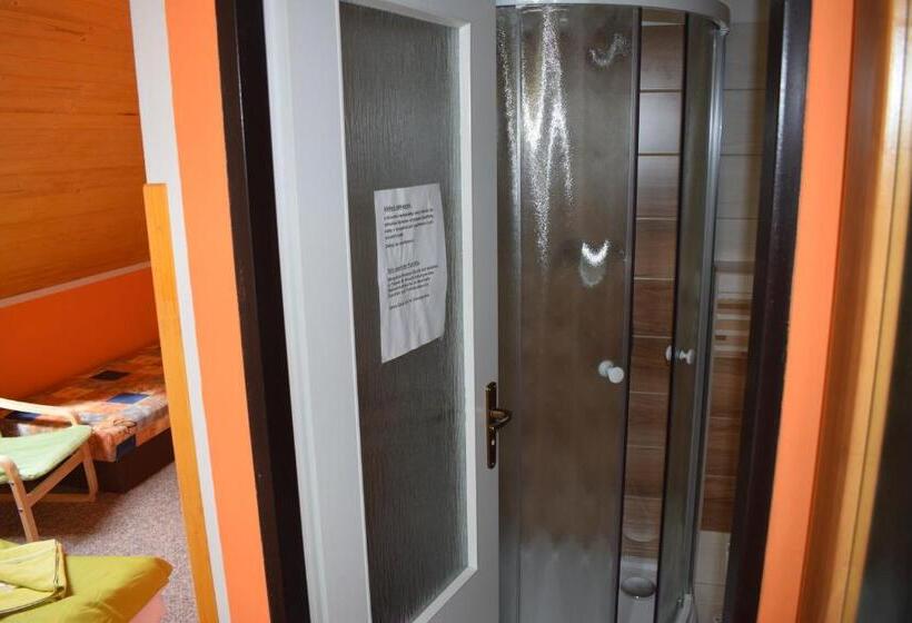Номер Стандарт Трехместный, Guest House Pod Rozhlednou