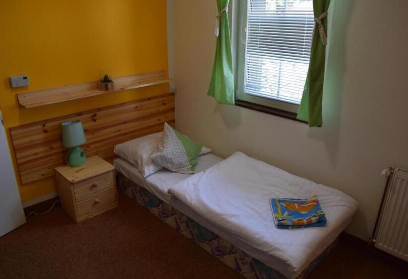 Quarto Estandar Individual, Guest House Pod Rozhlednou