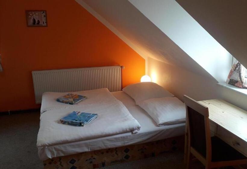 Трехместный Номер Стандарт с Видом, Guest House Pod Rozhlednou
