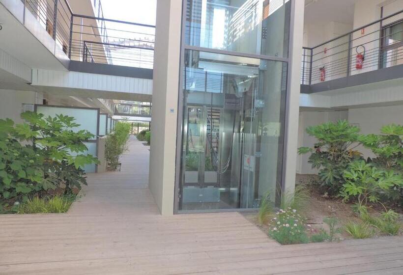 プールの見える１ベッドルームアパートメント, Studios Nuitée En Provence