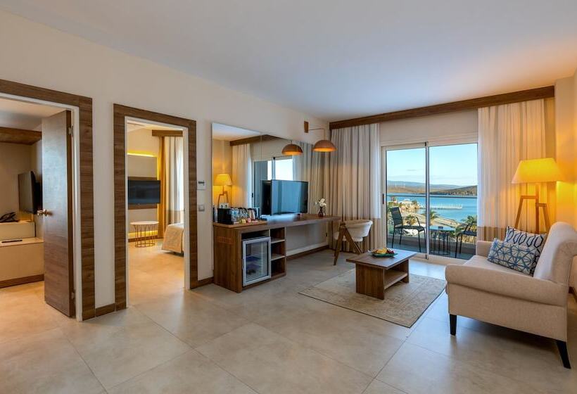 Люкс 2 Спальни, Design Plus Seya Beach