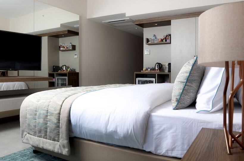 Superior Zimmer seitl. Meerblick, Design Plus Seya Beach