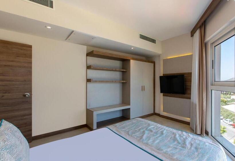 Люкс 2 Спальни, Design Plus Seya Beach