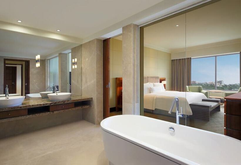 اتاق کلاب, The Westin Pune Koregaon Park