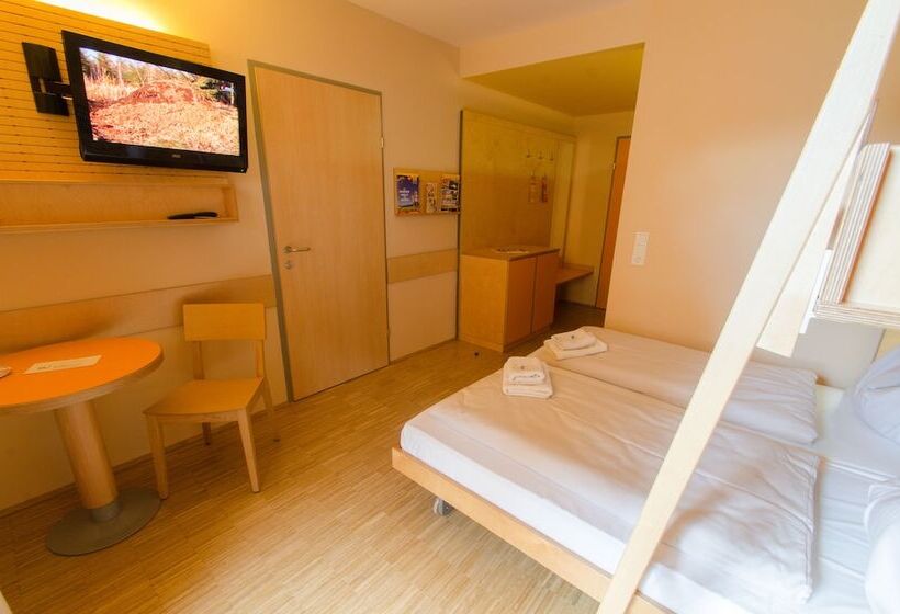 Номер Стандарт Трехместный, Jufa Hotel Deutschlandsberg