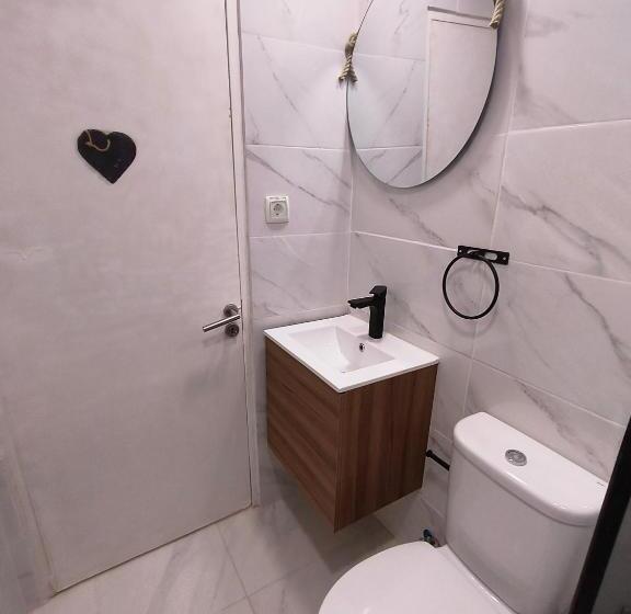 Семейный Номер, Taah Billa Guest House