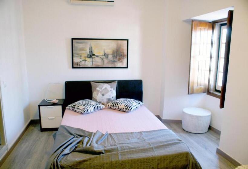 Номер Стандарт Вид на Реку, Taah Billa Guest House