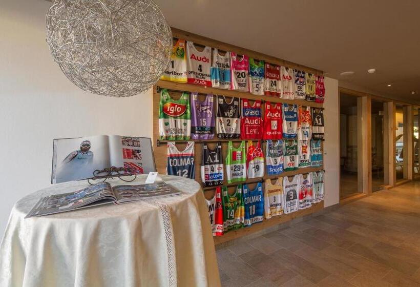 استودیوی استاندارد, Mölgg Dolomites Residence