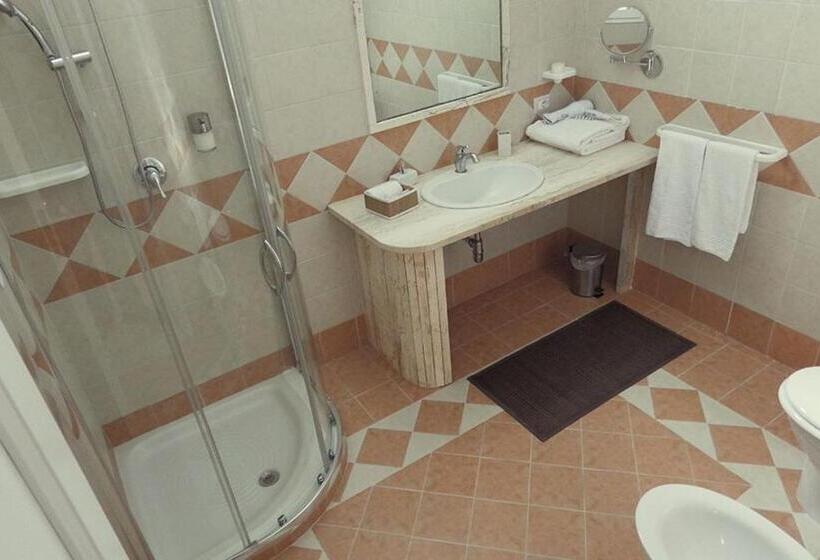 标准三人间, B&b Le Vele