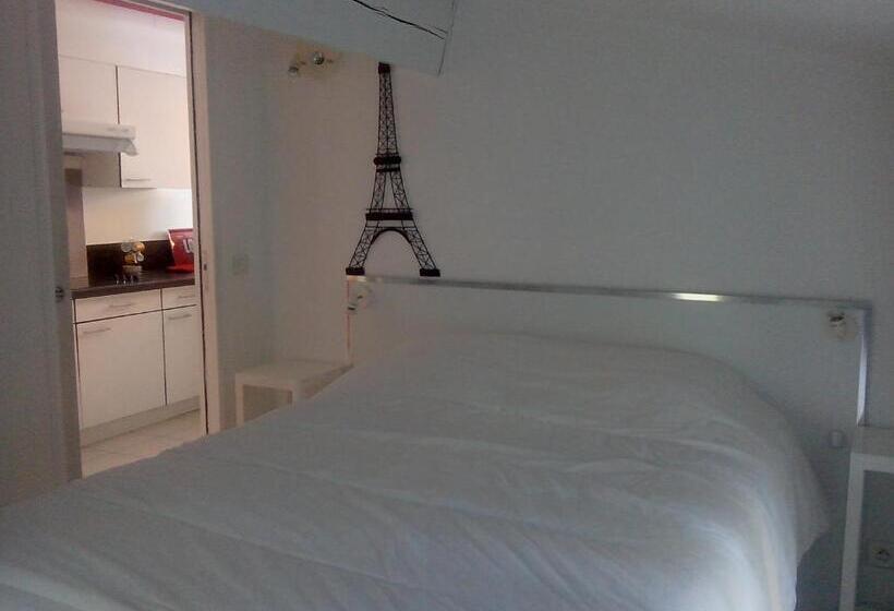 Студио Стандарт с Террасой, Chez Isabelle Et Guy B&b