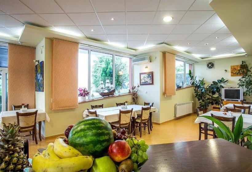 Вилла 1 Спальня, Family Hotel Saint Konstantin