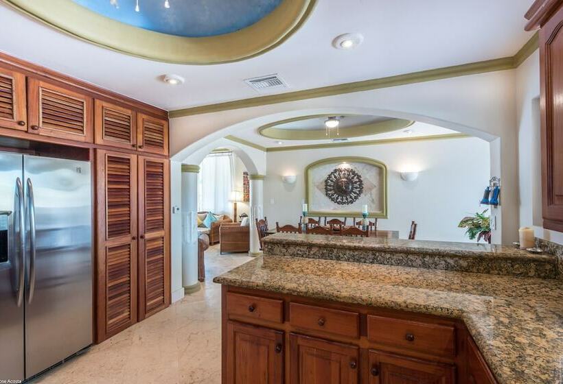 Вилла 3 Спальни, Belizean Cove Estates